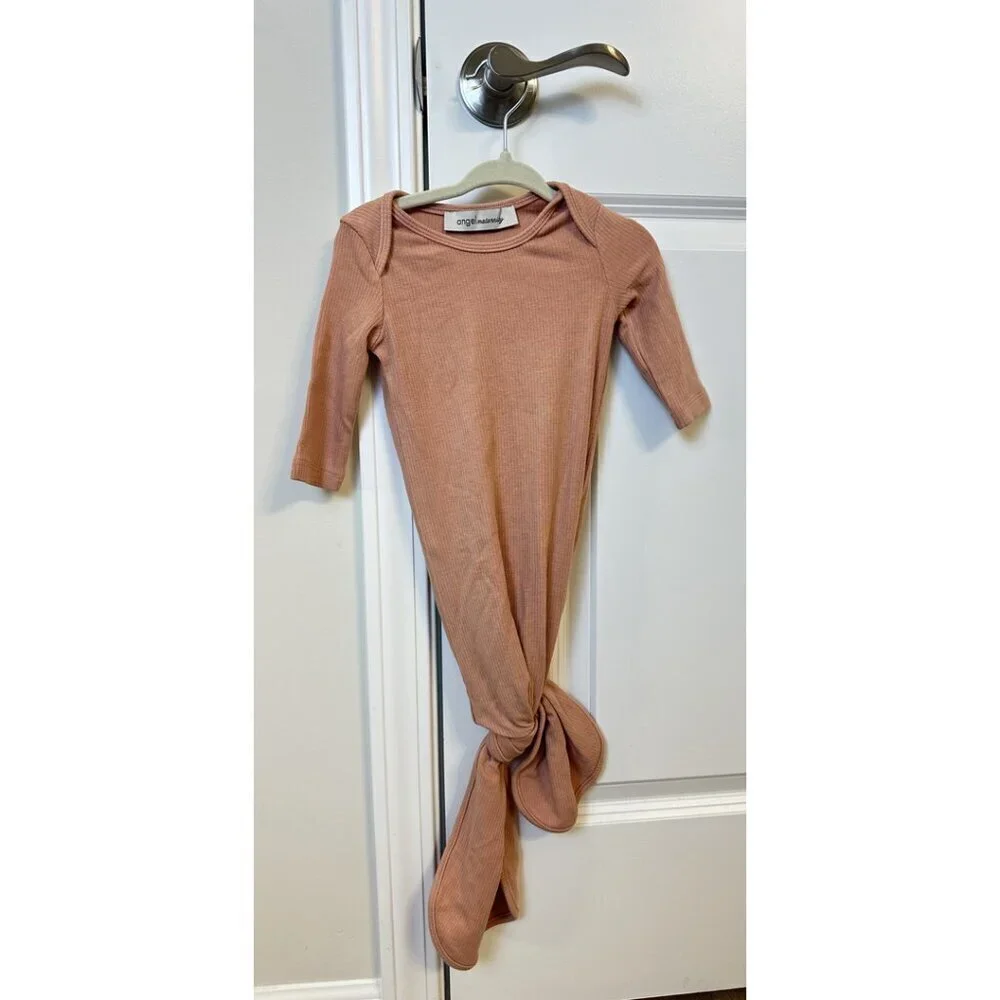 ANGEL MATERNITY Knotted Baby Gown in Pink Size Newborn